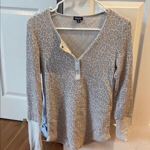 Soft Surroundings Gray Leopard Print Top
